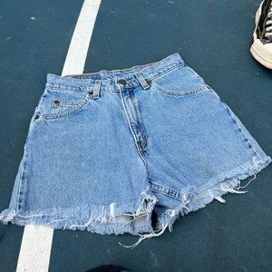 Orange Tab Levi Denim Shorts 🌟🌟